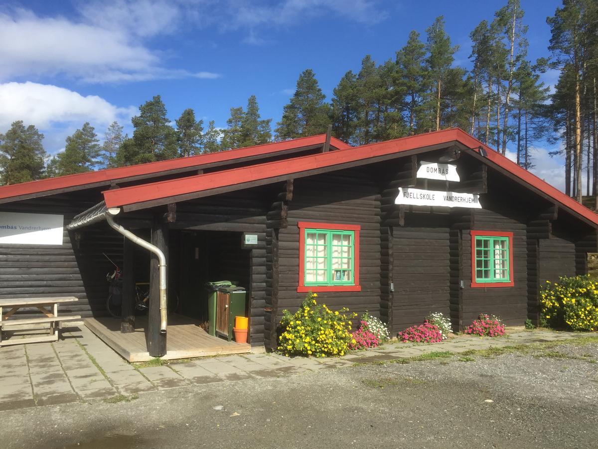 Dombas Hostel Exterior photo